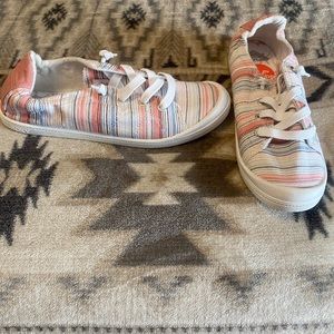 Roxy Bayshore 3 size 10 shoes